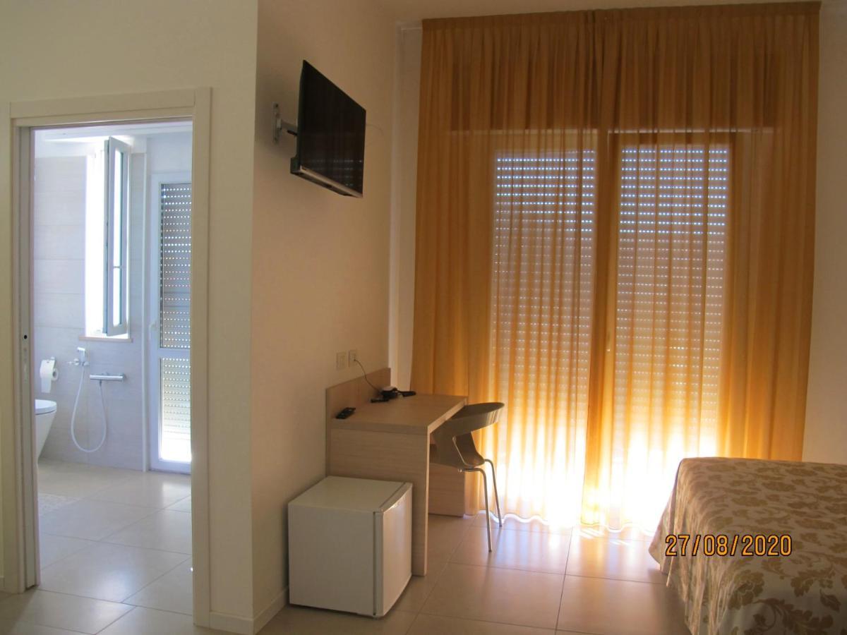 Santa Barbara Hotel & Apartments Bellaria-Igea Marina Dış mekan fotoğraf