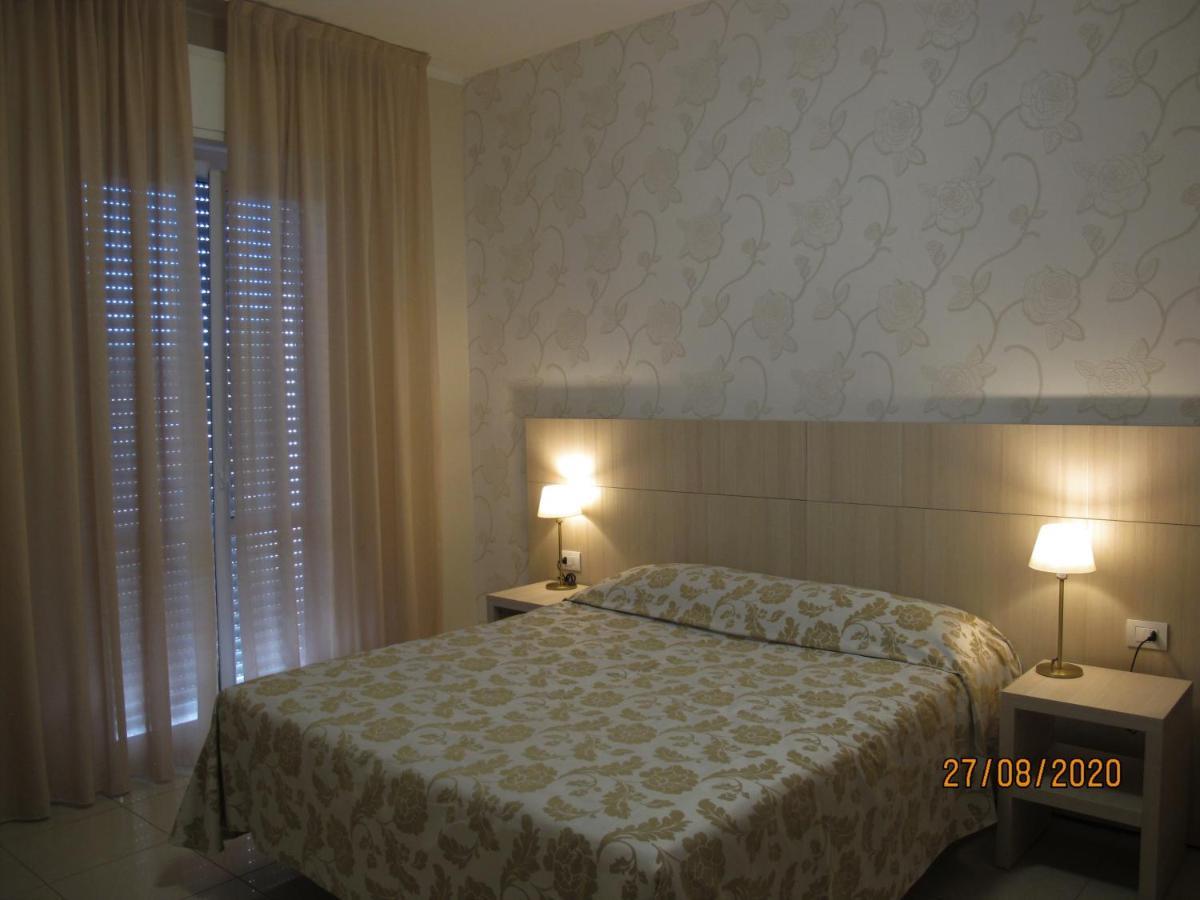 Santa Barbara Hotel & Apartments Bellaria-Igea Marina Dış mekan fotoğraf