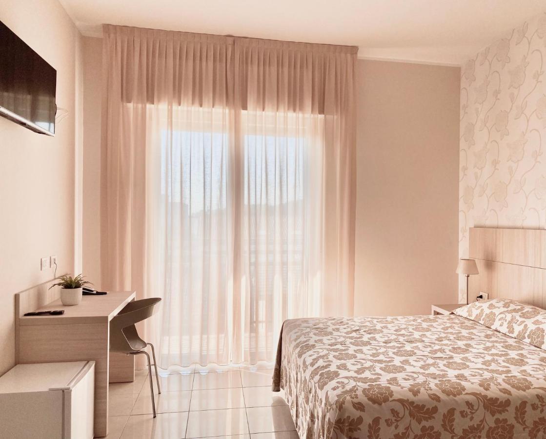Santa Barbara Hotel & Apartments Bellaria-Igea Marina Dış mekan fotoğraf