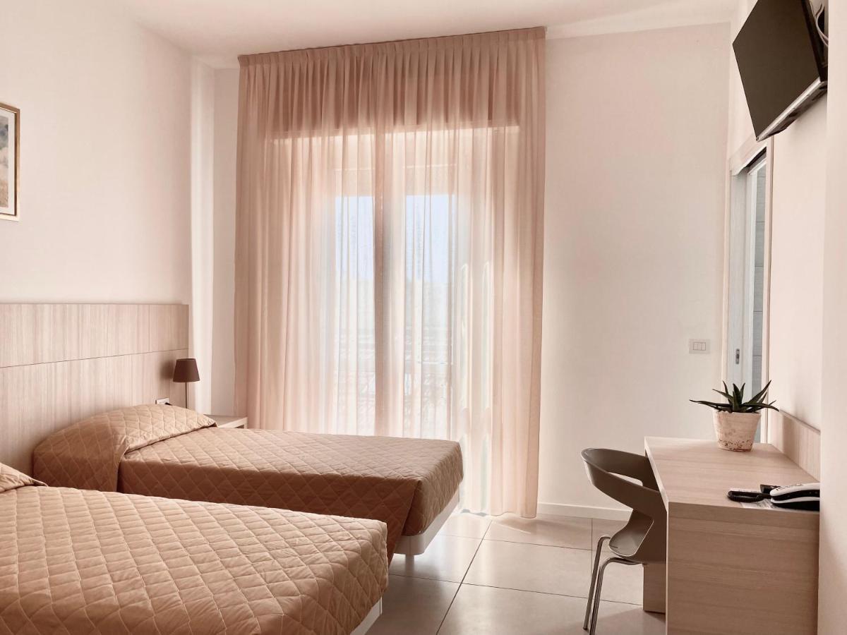 Santa Barbara Hotel & Apartments Bellaria-Igea Marina Dış mekan fotoğraf